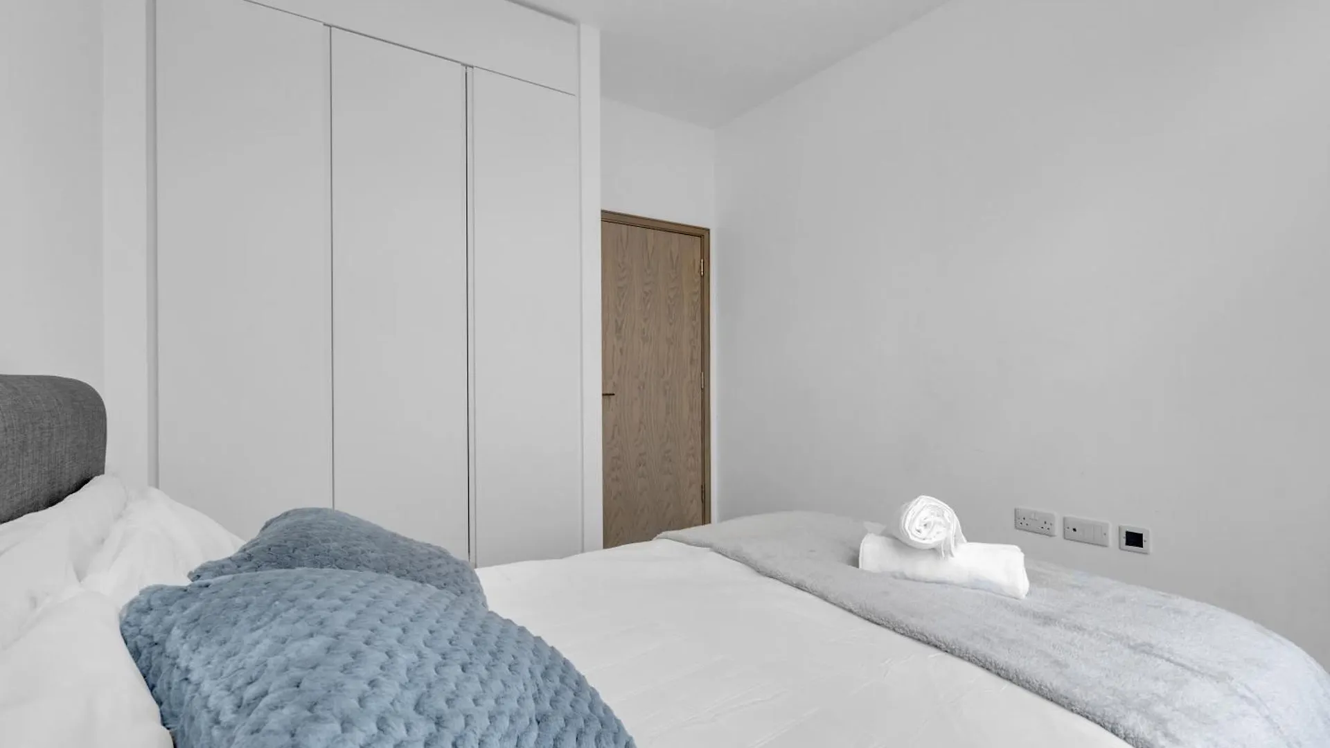 Luxury Heathrow Airport Apartment Yiewsley United Kingdom