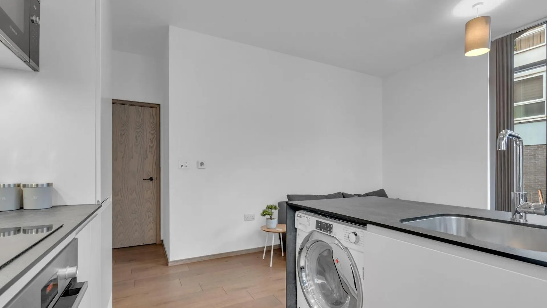 Luxury Heathrow Airport Apartment Yiewsley