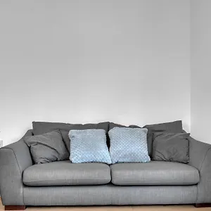  Apartment New Modern Near Heathrow Airport