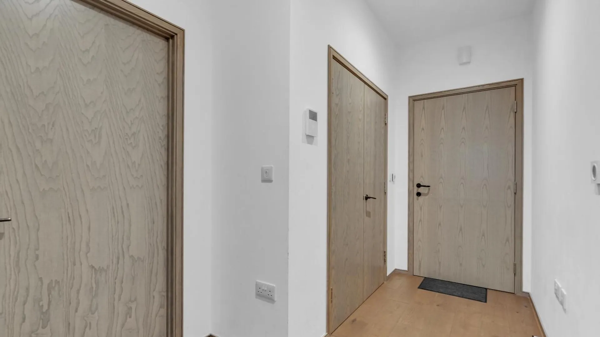 Luxury Heathrow Airport Apartment Yiewsley